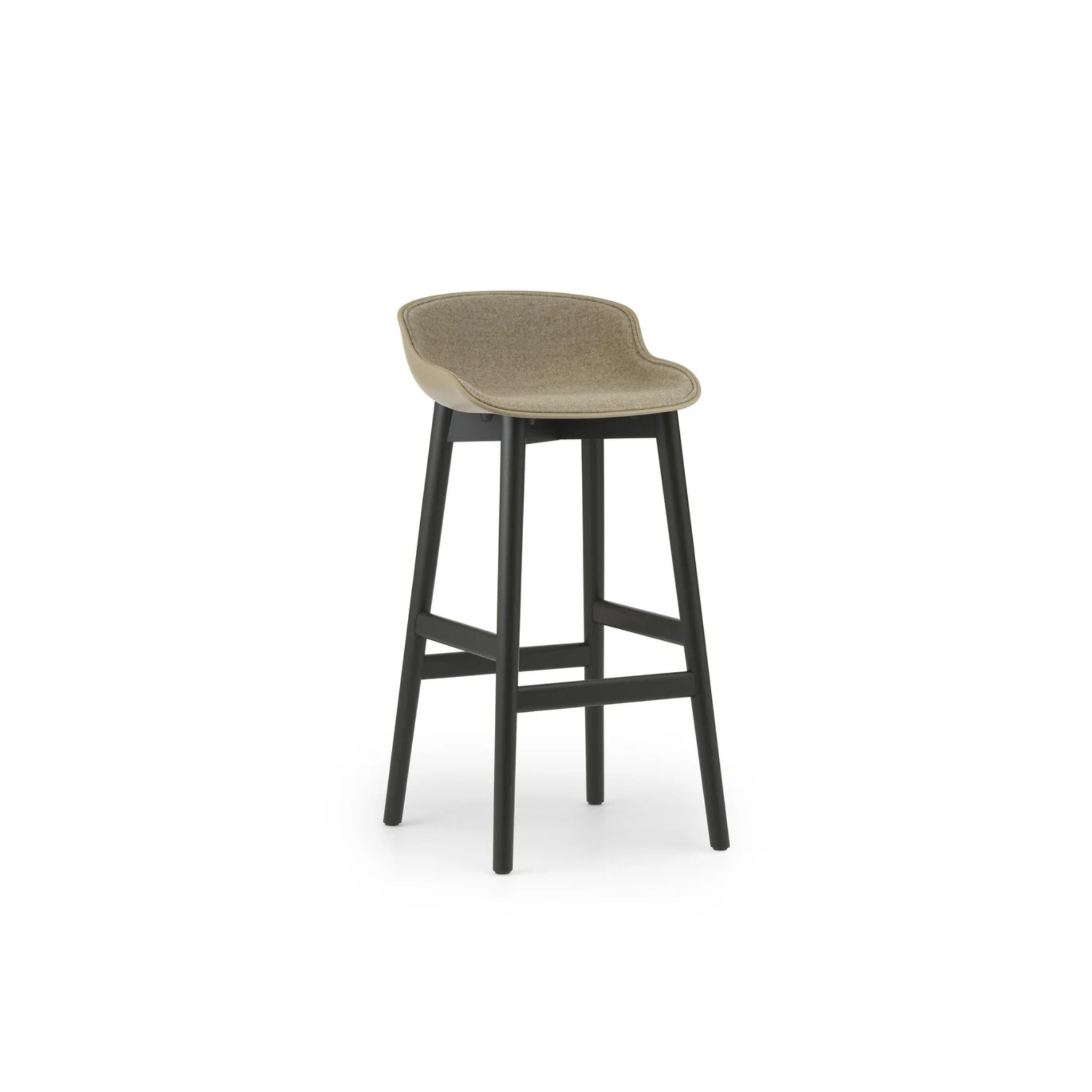 Hyg Barstool - front upholstered / Black / Fabric Kvadrat Remix 3 433