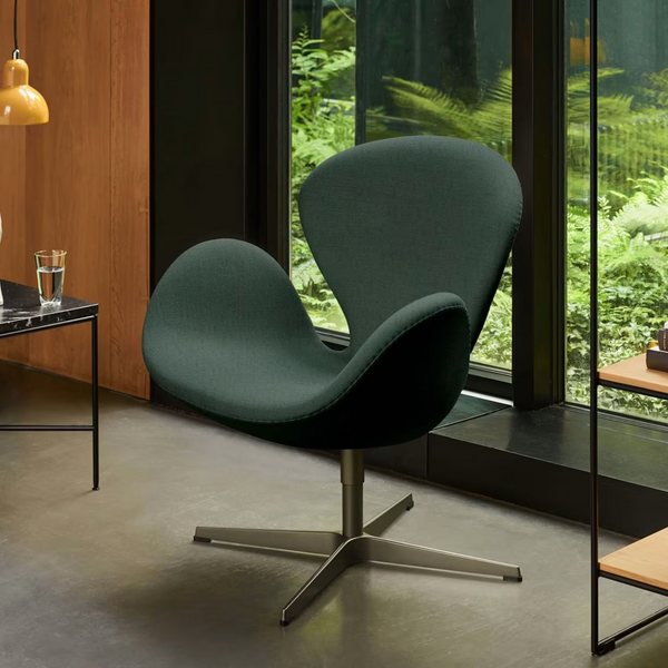 3320 - Swan Lounge Chair / Black base / Fabric Kvadrat Sonar 3 113