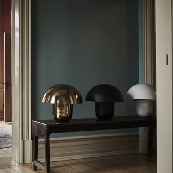 Carl-Johan Table Lamp / Gold