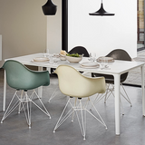 Eames Fiberglass Chair DAR