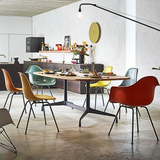 Eames Fiberglass Chair DAW