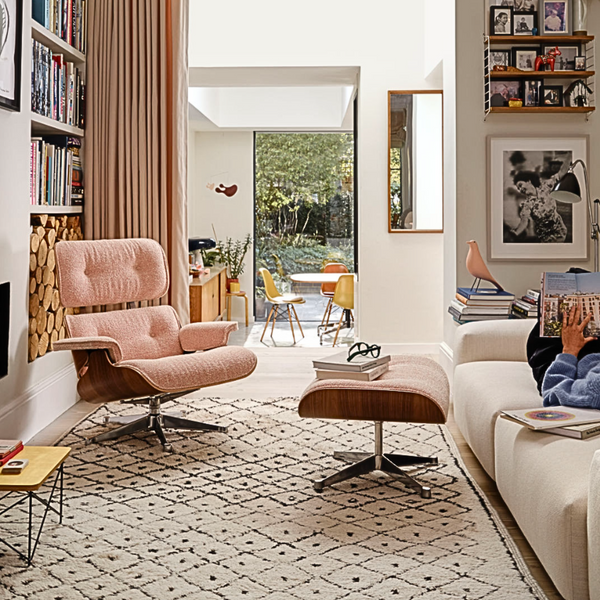 Eames Lounge Chair & Ottoman - White pigmented walnut