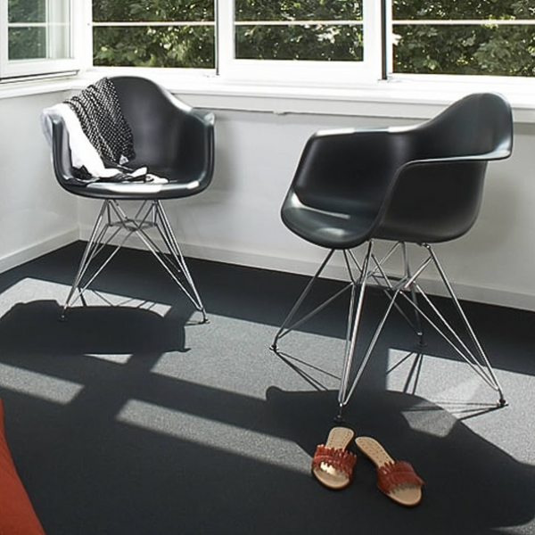 Eames Plastic Chair DAR / Chrome / Deep black