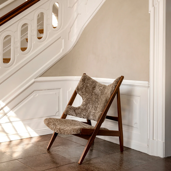 Knitting Lounge Chair / Walnut / Sheepskin Sahara