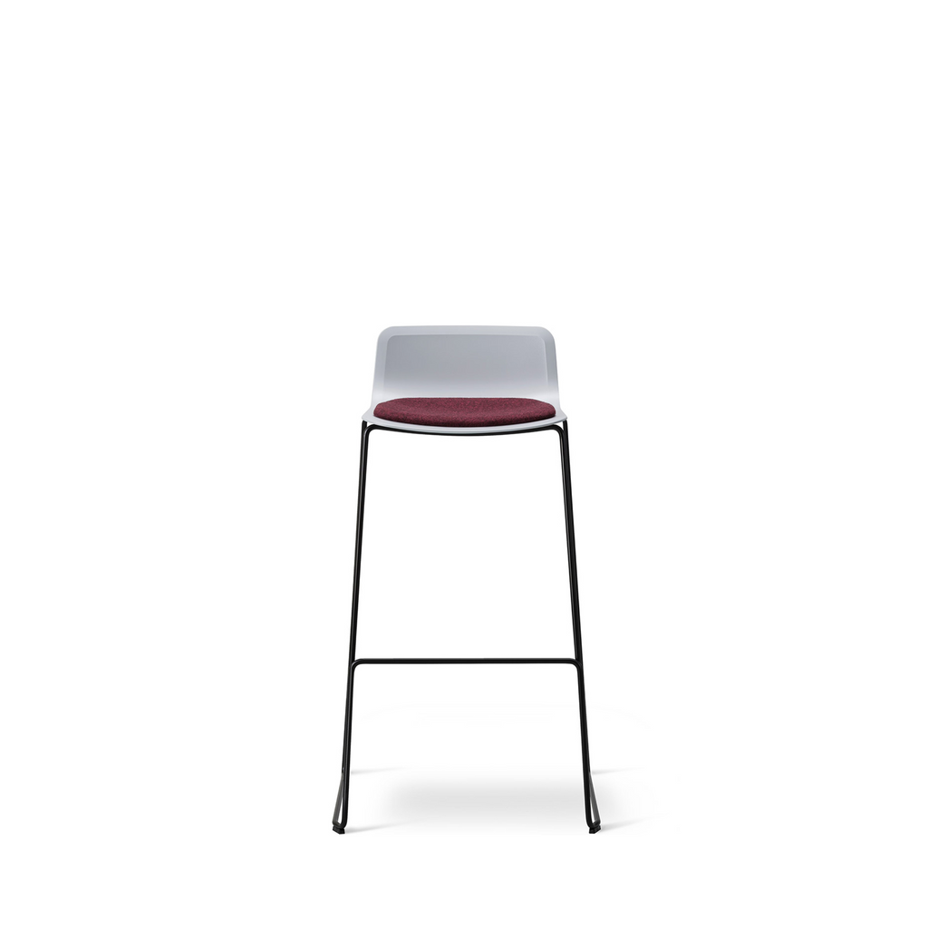 Pato Stool Sledge Seat upholstered - Model 4311