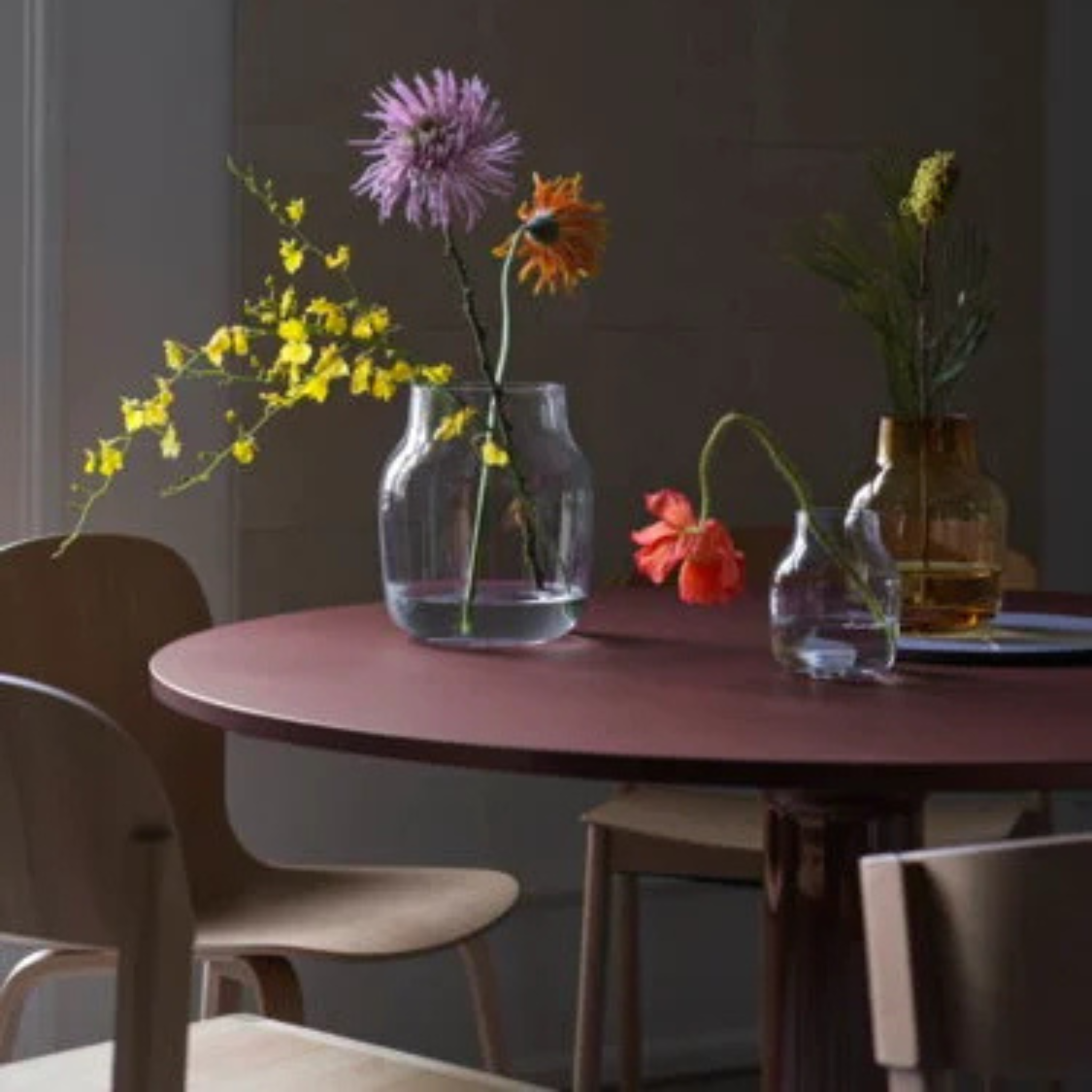 Midst Table / Dark red Linoleum / Dark red