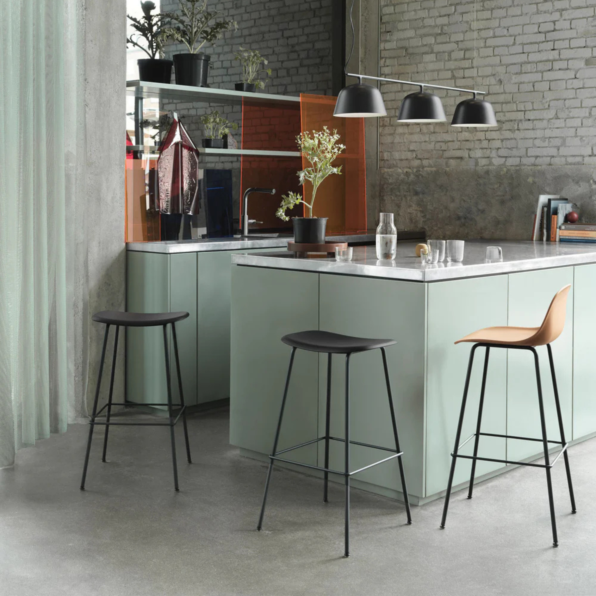 Fiber Bars Stool / Wood Base/ Grey