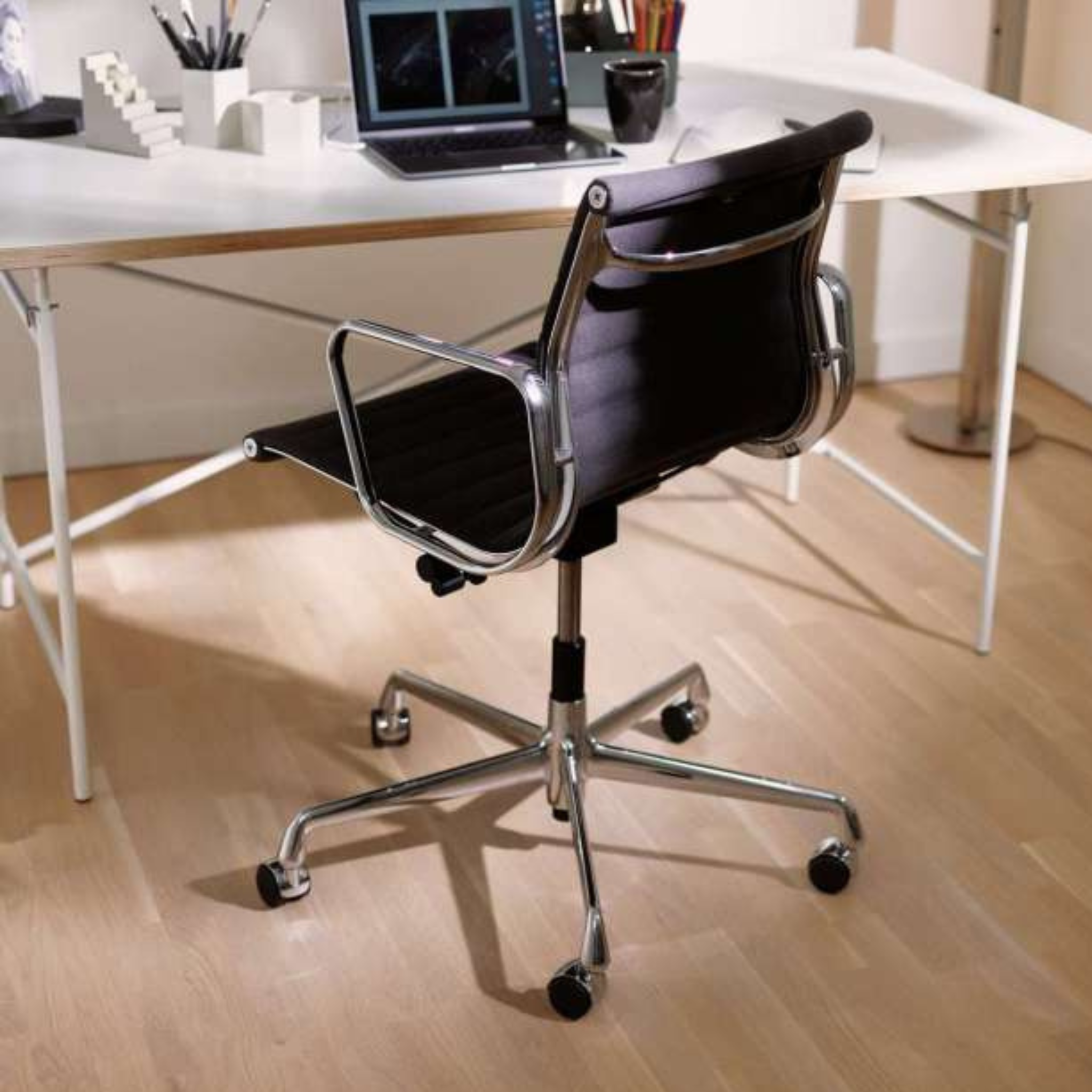 Aluminium Chair - EA 117 - Powder-coated Black - Fabric Hopsak Nero-Forest