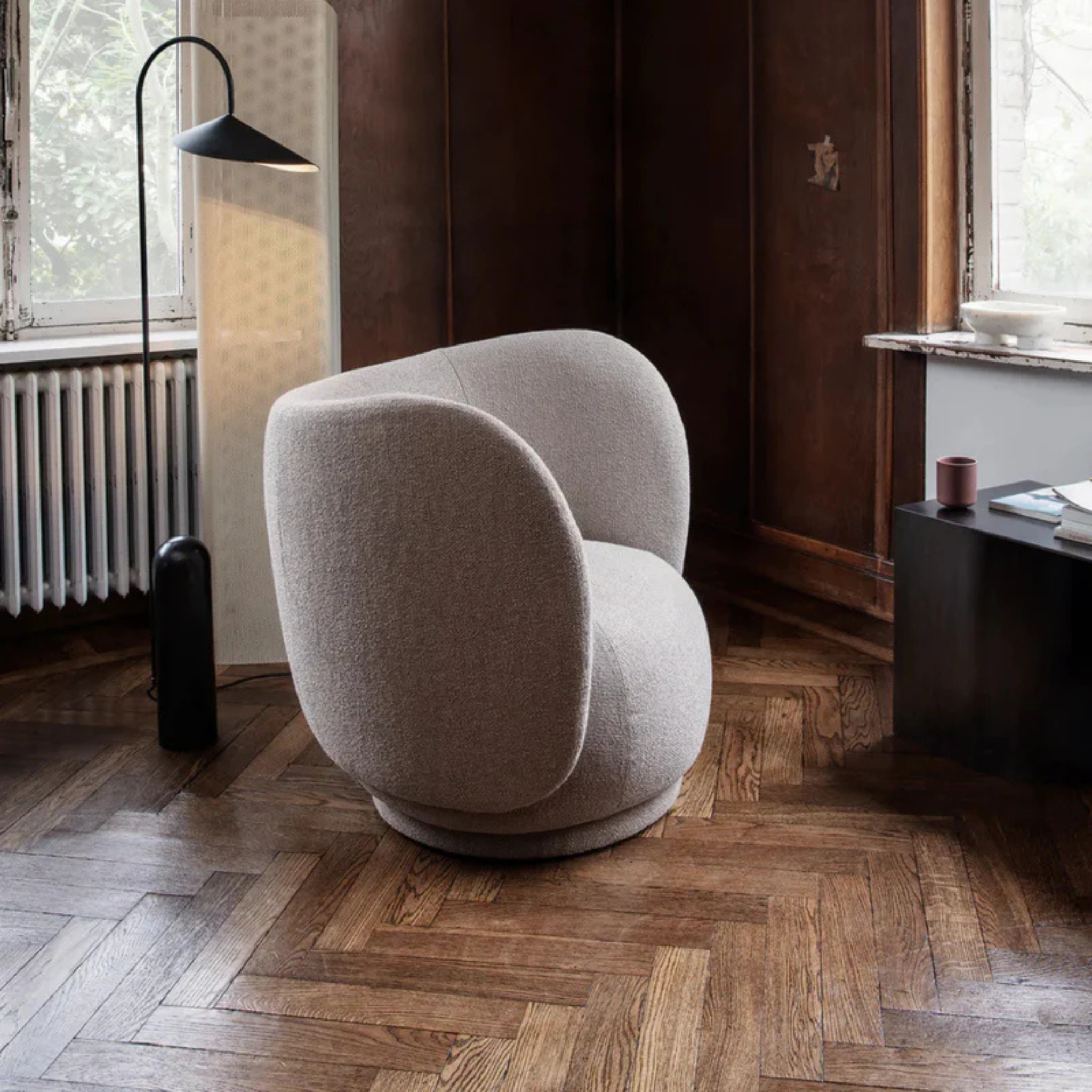 Rico Lounge Chair / Fabric Boucle Sand