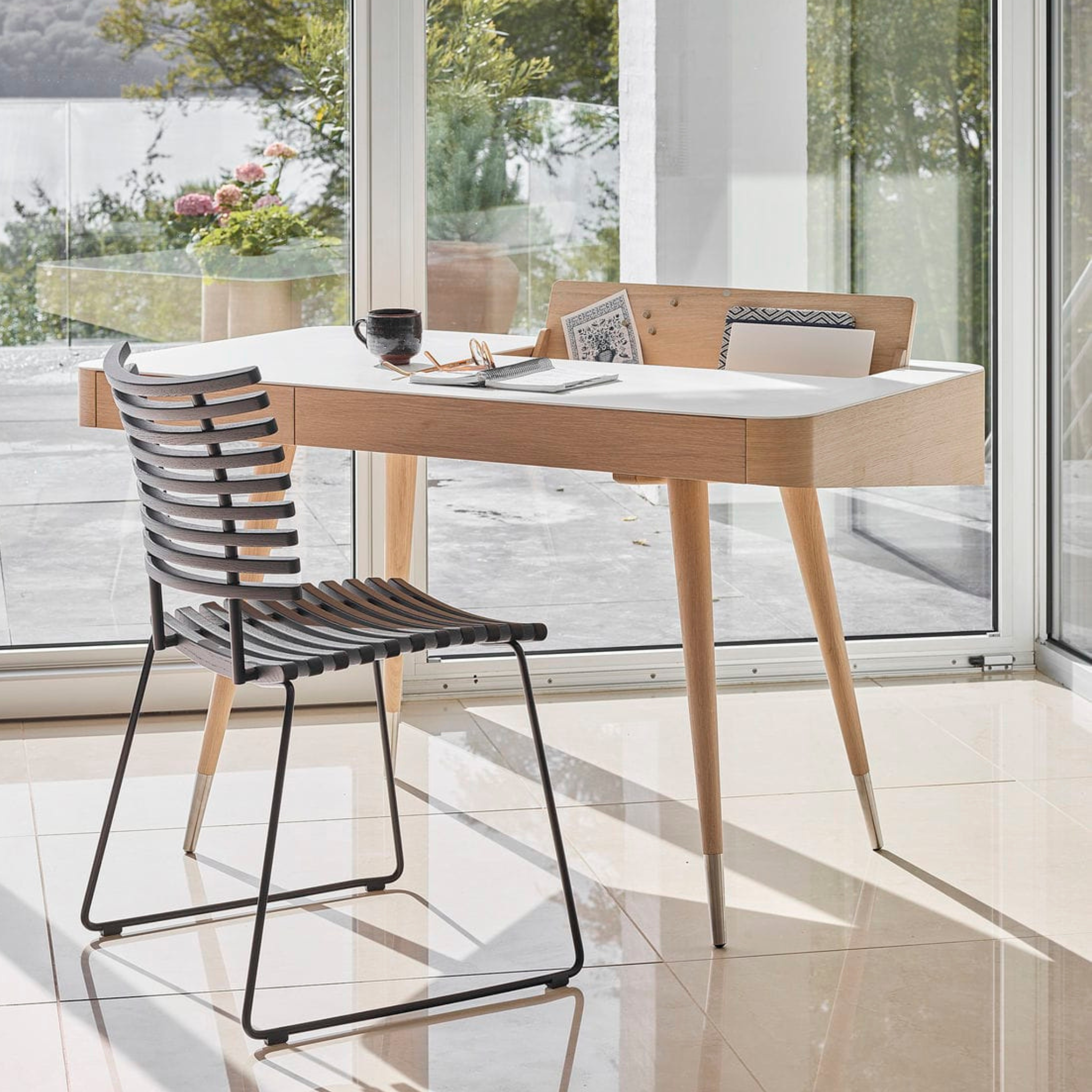 AK 1330 - Desk / Oak