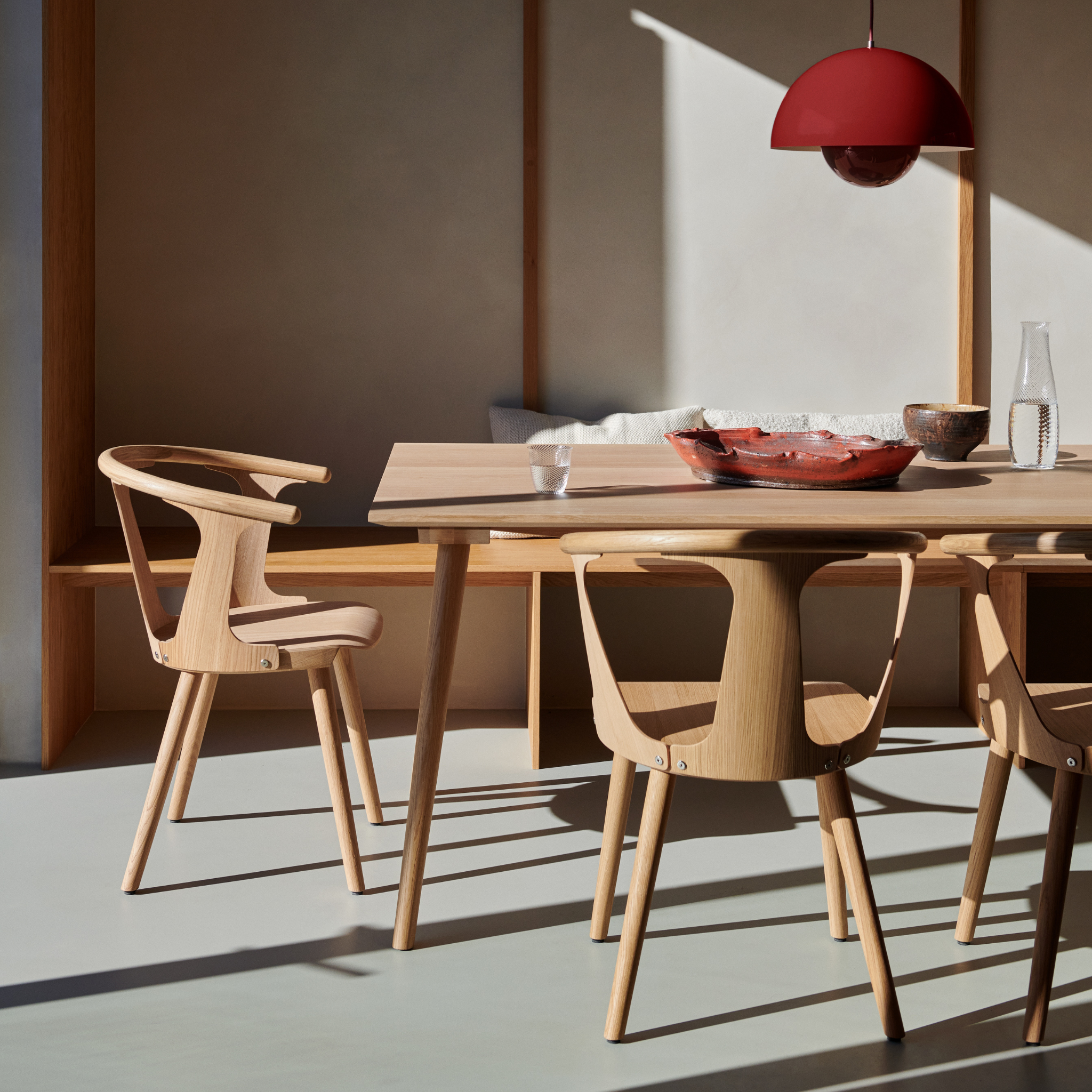 SK5 - In Between dining table