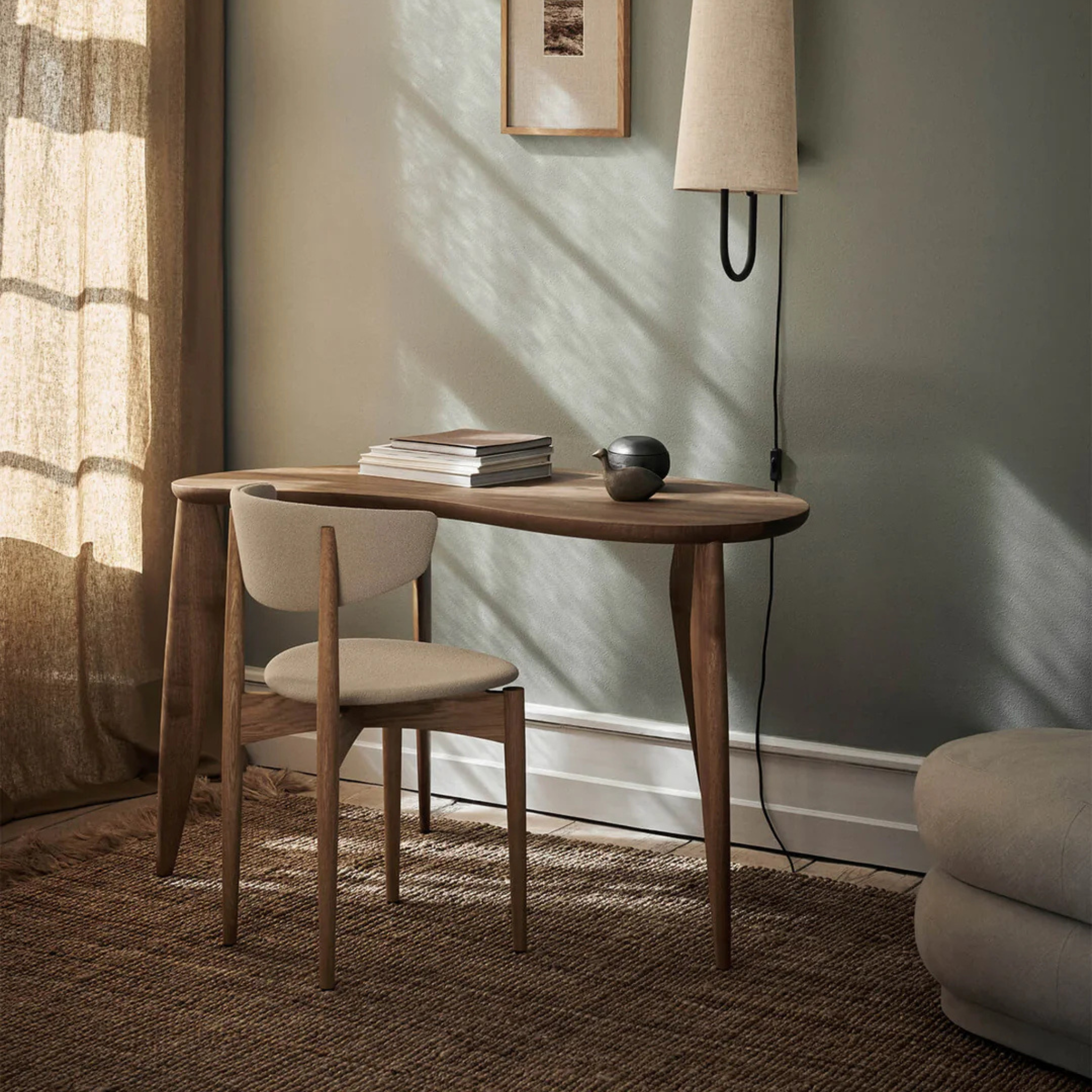 Feve Desk / Walnut